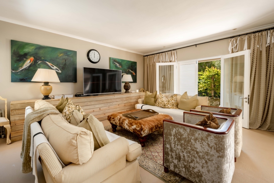 7 Bedroom Property for Sale in Goose Valley Western Cape